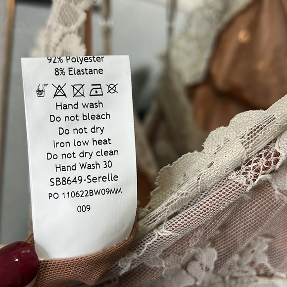 HOUSE OF CB 'Serelle' Antique Ivory Lace Midi Dress NWOT - Picture 13 of 13